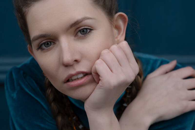 Alein - Contemporary Style